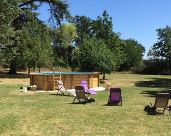 Charming property with its chapel and towers - Condom - Patio