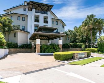 Grand Mercure Allegra Hervey Bay - Torquay - Building