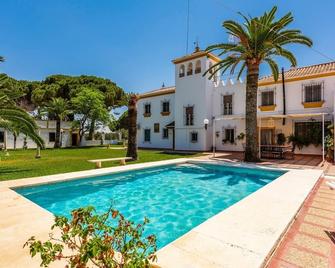 Hacienda el Corchuelo Marchena by Ruralidays - Marchena - Pool