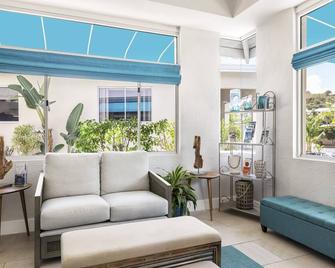 Elysian Beach Resort - Saint Thomas Island - Living room