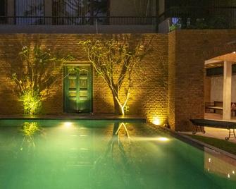 Ayur Ayur Resort & Ayurveda Retreat - Negombo - Pool