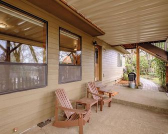 Hidden Treasure - A Private Guest Suite - Salem - Patio
