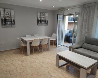 Piso de 4 habitaciones en el centro de Roses - Roses - Sala pranzo