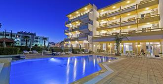 特力安塔公寓酒店 - Rhodes (羅得斯公園) - Ialysos - 游泳池