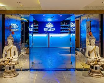 Water Planet Hotel & Aqua Park - Okurcalar - Front desk