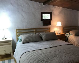 Casas del Monte II, located in a magical place. - Valverde - Schlafzimmer