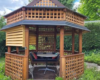 A unique Southern Highlands experience - Bowral - Patio