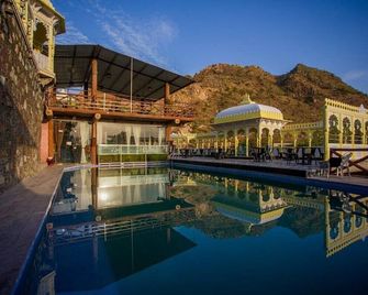 Badigarh Resort - Udaipur - Kolam