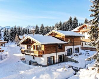 Chalet in Königsleiten near Ski Lift Zillertal - Königsleiten - Building