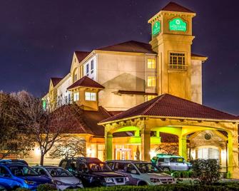 La Quinta Inn & Suites by Wyndham Colorado Springs South AP - Κολοράντο Σπρινγκς - Κτίριο
