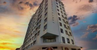 Umuarama Plaza Hotel - Goiânia - Edificio