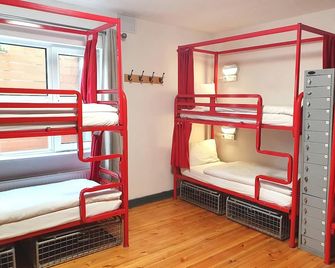 Galway City Hostel & Bar - Galway - Bedroom