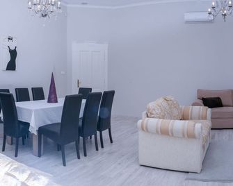 Luxury in downtown Debrecen - Debrecen - Essbereich