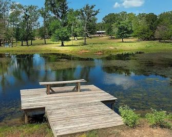 The Lodge At Our Texas Ranch - Centerville
