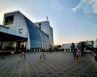 Akbars Kinara - Gujrāt - Edificio