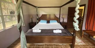 Inn The Bush Jungle Lodge - San Ignacio - Bedroom