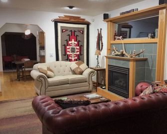 Comfortable Home Near Downtown - Red Lodge - Huiskamer