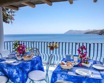 B&B Alta Marea Lipari - Lipari - Balcón