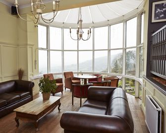 Rising Sun Hotel by Greene King Inns - Cheltenham - Lounge