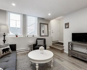 Condo by South Health Campus - Calgary - Living room