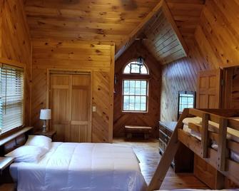 Cozy Log Home - Girard - Habitación