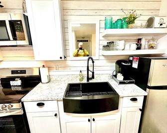 Central Cottage -close to everything! - Missoula - Cocina