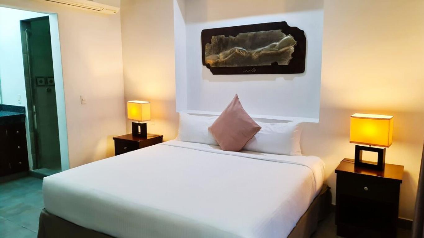 Dangelos 5ta Avenida Hotel