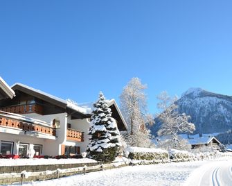 Hotel Cafe Fuggerhof - Oberstdorf - Gebouw