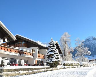 Hotel Cafe Fuggerhof - Oberstdorf - Gebouw