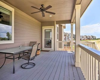 Brighton Family Home about 20 Mi to Dtwn Denver! - Brighton - Balcony
