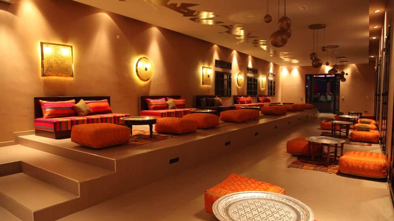 Aqua Mirage Club