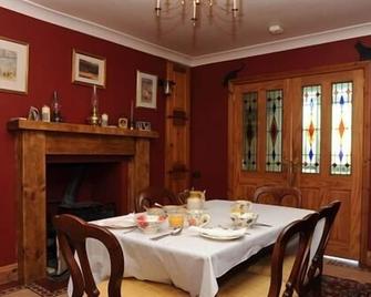 Bay Cottage Bed & Breakfast - Crumlin - Dining room