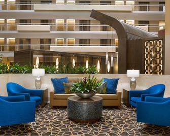 Embassy Suites by Hilton San Antonio Airport - San Antonio - Area lounge