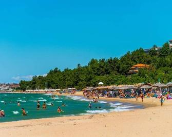 Charming 1-Bed Apartment in Nea Moudania - Nea Moudania - Plage