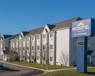 Microtel Inn & Suites by Wyndham Rochester Mayo Clinic North - Rochester - Rakennus