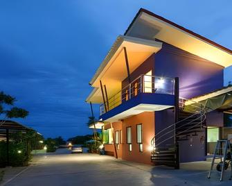 Paplern Resort - Phitsanulok - Gebouw
