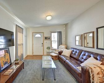 Angler`s Alibi | Arkansas River Access | Pet-Friendly - Buena Vista - Living room