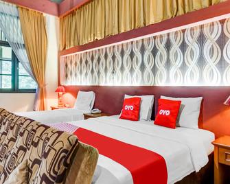 Collection O 91071 Hotel Desa Wisata Tmii - Yakarta - Habitación