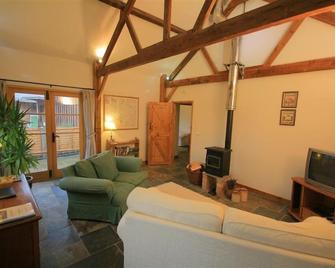 Robbie's Barn - Shipston-on-Stour - Living room
