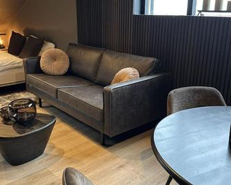 Keflavik Luxury Apartments - Keflavik - Living room