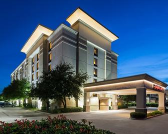Hampton Inn Dallas/Irving-Las Colinas - Irving - Building