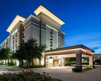 Hampton Inn Dallas/Irving-Las Colinas - Irving - Edificio