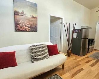 Entire Apartment in the center of Orem - Orem - Living room