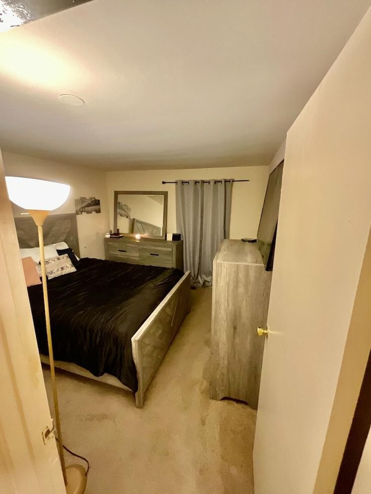 Comfortable Two Bedroom Townhome!