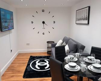 Heronsgate GH013 Lodge in Erith - Erith - Dining room
