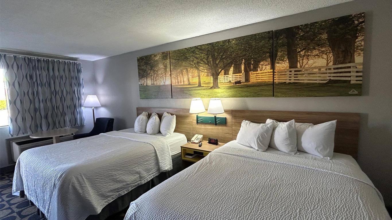 Days Inn by Wyndham Byron