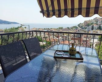 Sunny Loft - Kavala - Balkon