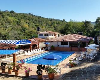 Hotel Campestre Davileja - San Gil - Piscina