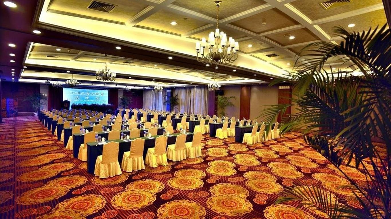 Picturesque Hotel