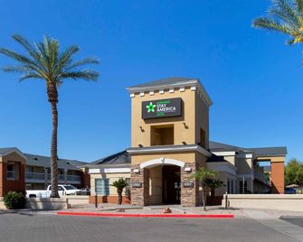 Extended Stay America Select Suites - Phoenix - Airport - E. Oak St. - Phoenix - Edificio